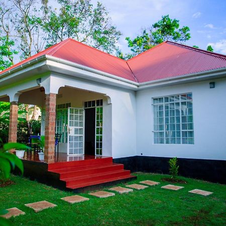 Royal Homestay Моши Екстериор снимка