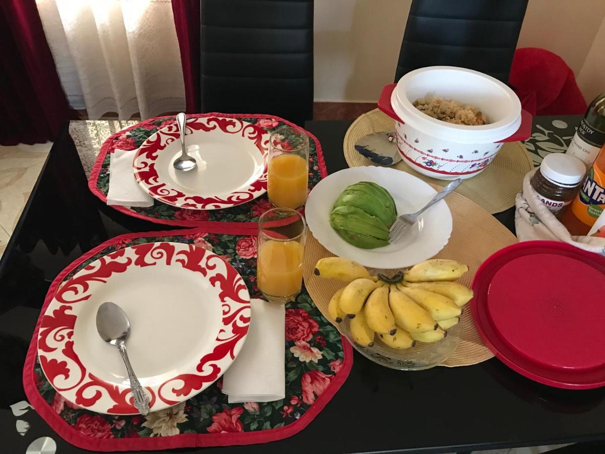 Royal Homestay Моши Екстериор снимка