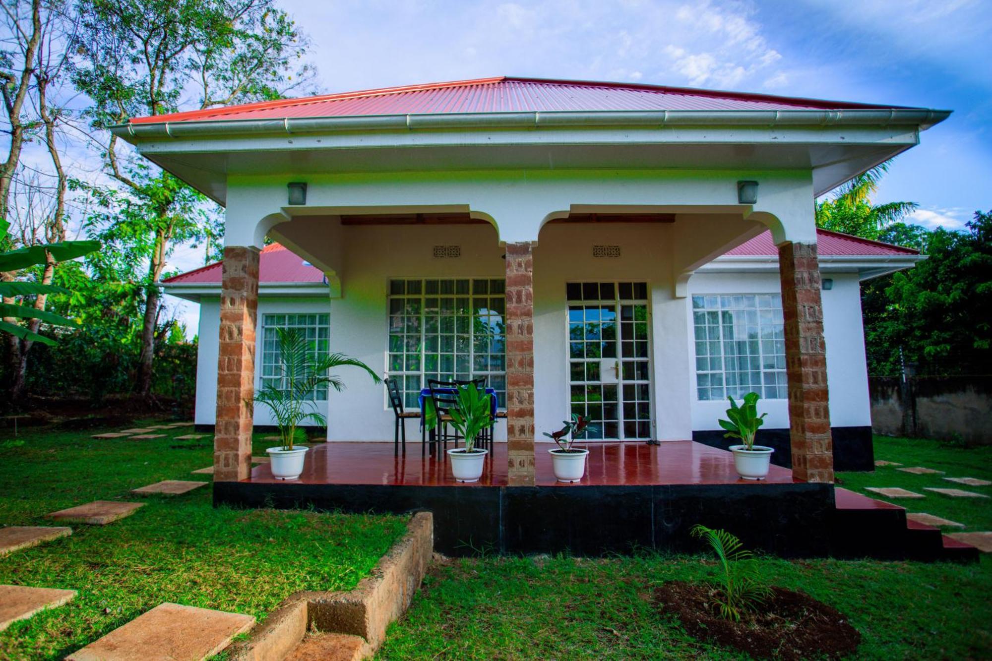 Royal Homestay Моши Екстериор снимка