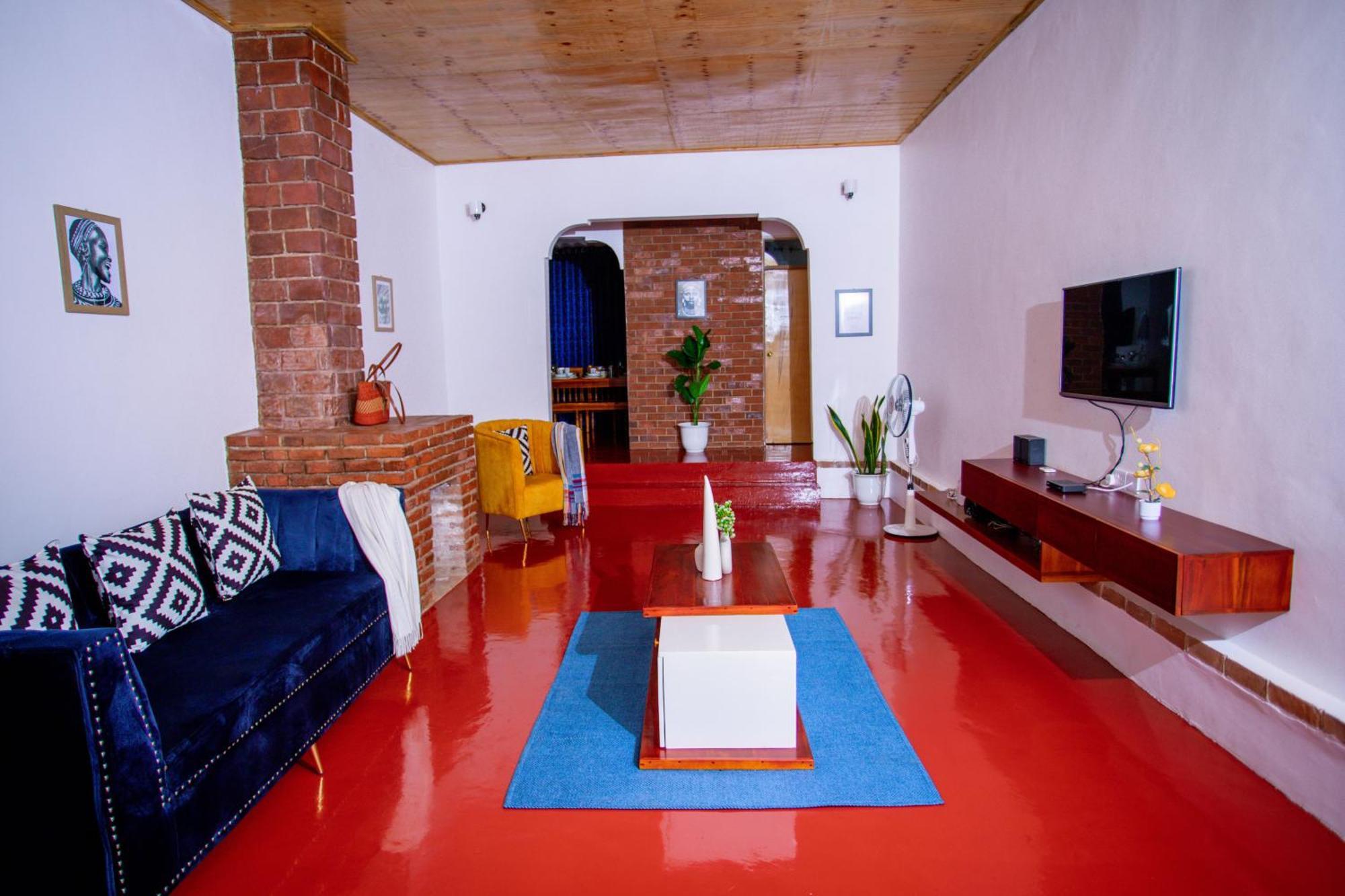 Royal Homestay Моши Екстериор снимка