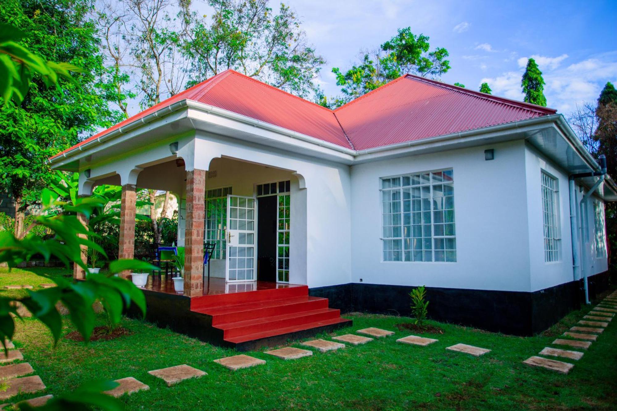 Royal Homestay Моши Екстериор снимка