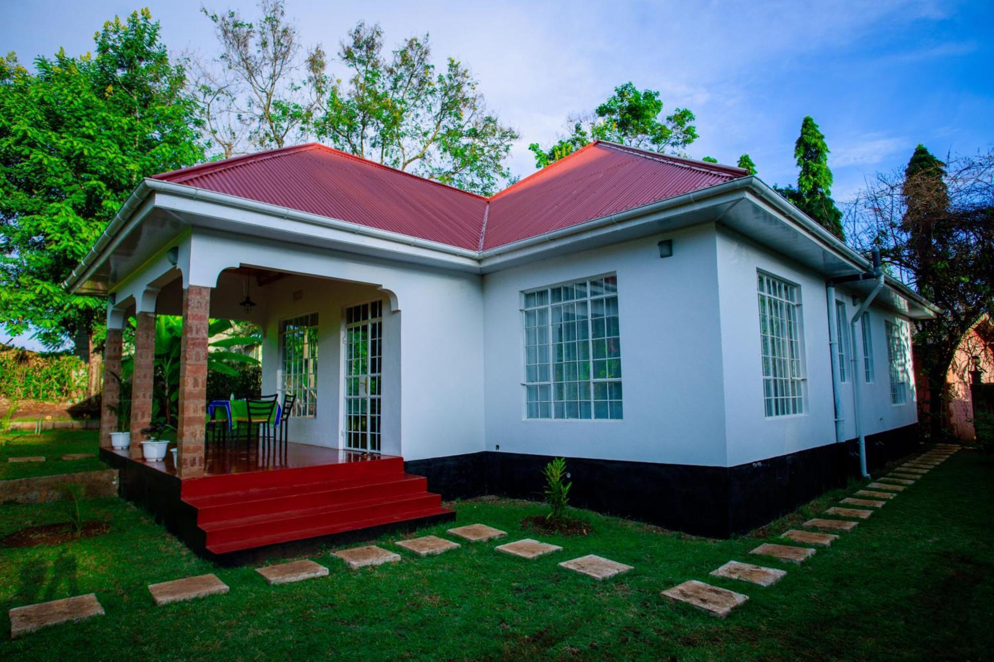 Royal Homestay Моши Екстериор снимка