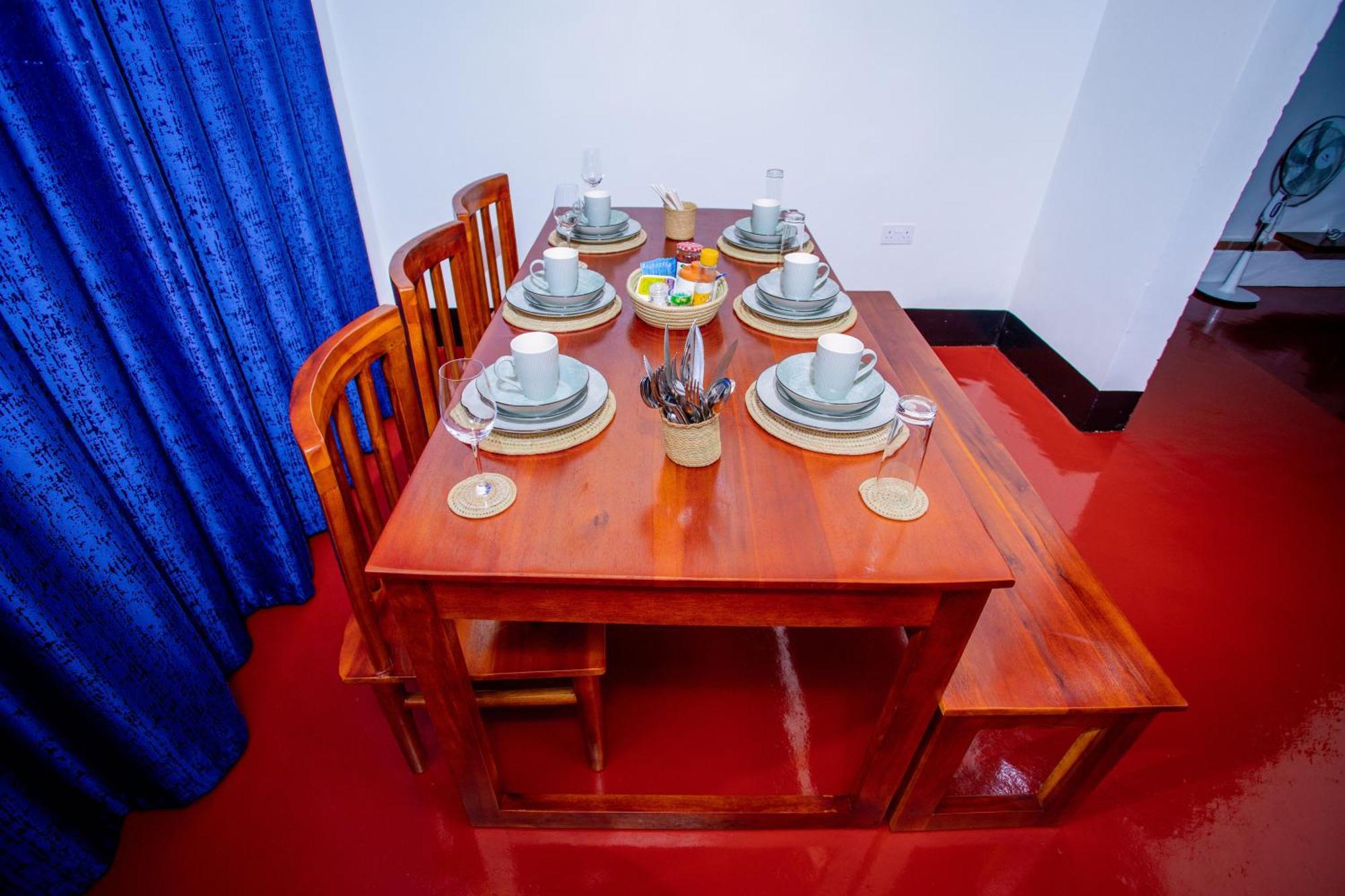 Royal Homestay Моши Екстериор снимка