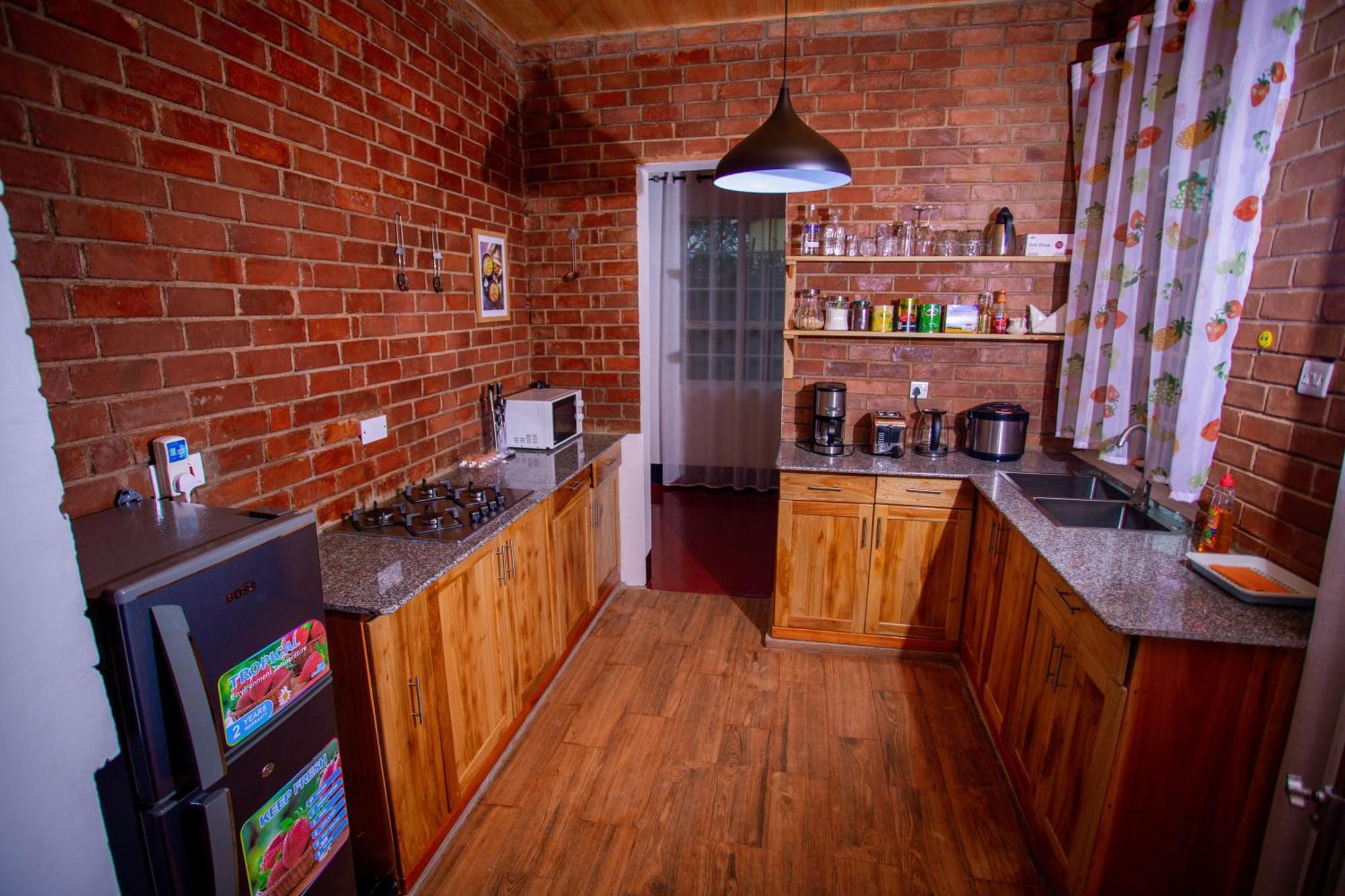 Royal Homestay Моши Екстериор снимка
