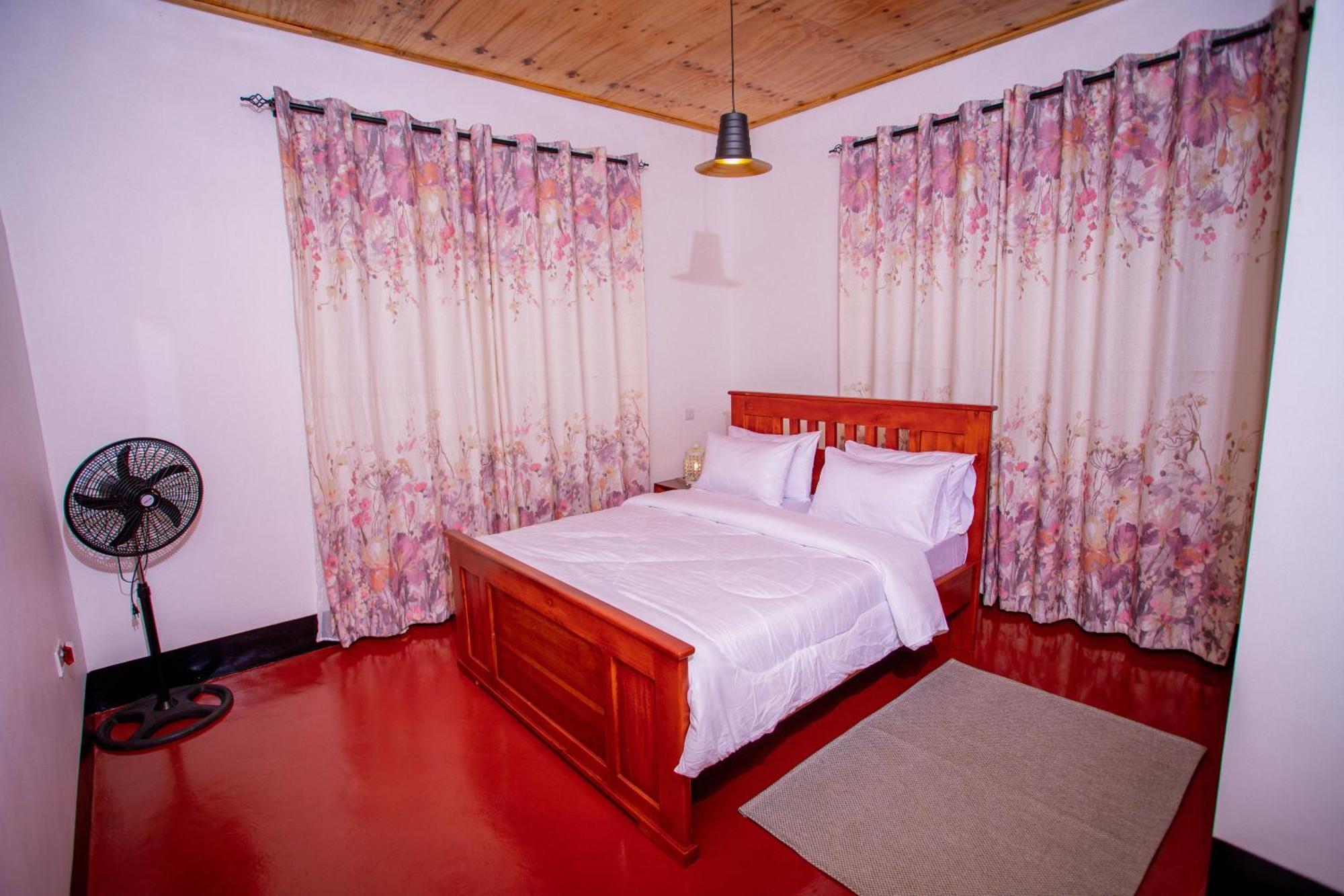 Royal Homestay Моши Екстериор снимка